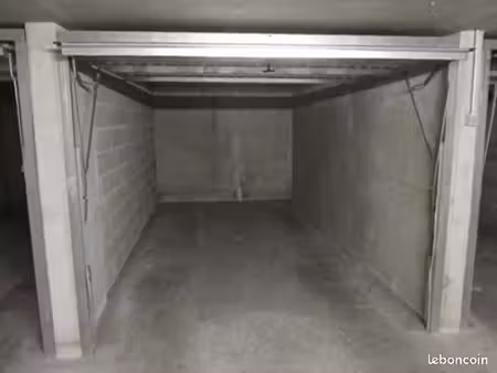 garage a vendre montpellier facultés