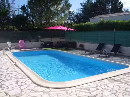 maison meublée disponible du 15 octobre 2026 au 30 mai 2027