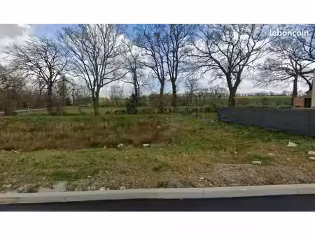 terrain 300 m² saint armel