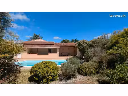 maison familiale 5 pièces 145 m² et dépendance de 40m²
