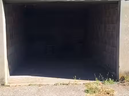 a vendre garage à brignoud
