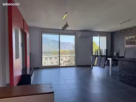 t3+ de 77m² climatisé avec vue