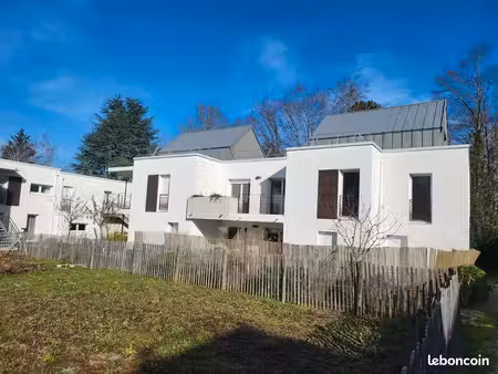 bel appartement de standing t4 en duplex avec terrasse  parking et garage à vendre à chamb