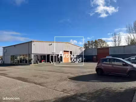 local d'activité 850 m²