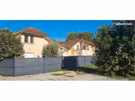 t3 | petite copropriété | dernier étage + terrasse + 2 parkings & garage poss