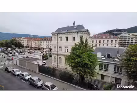 t3 grenoble hyper-centre 74 m² + 2 mezzanines – vue bastille