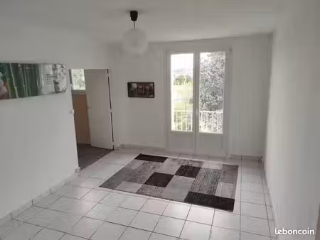 vente à terme libre f2 de 43 26 m² avec cave + parking ( attention  ce n'est pas un viager