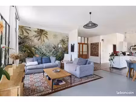 maison 4 faces de 248m2 avec jardin