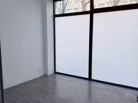 3 bureaux médicaux  para-médicaux ou autres professions libérales