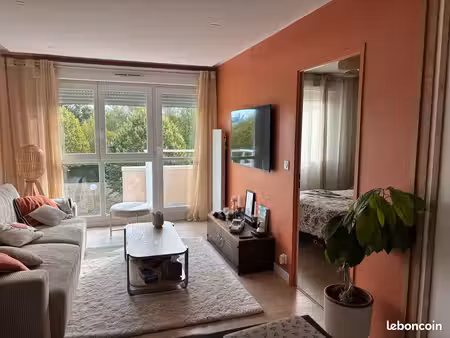 à vendre – beau 2 pièces rénové avec balcon