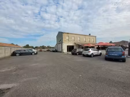 local commercial centre d'arsac 50m²