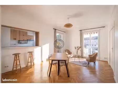 appartement 2 pièces 64 m²