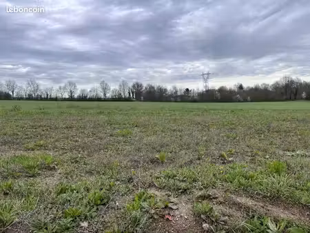 terrain 385 m² drain