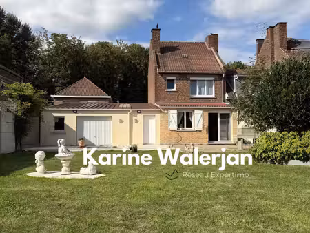 maison 85 m2 - combles amenageables - garage double acces 86 m2- terrain 988 m2