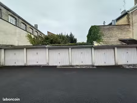 parking/box 249 m² reims