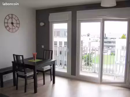 grand studio meublé pour étudiant(e)
