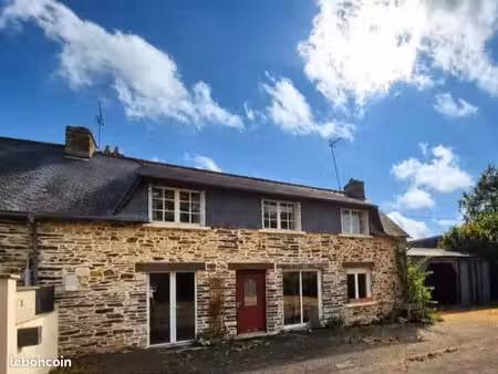 maison en pierre de 113m2 avec terrain de 1197 m2  nombreuses dépendances