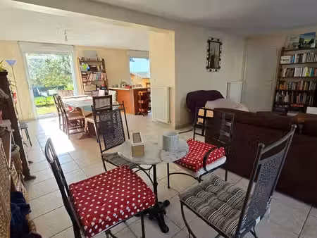 maison spacieuse idéalement située