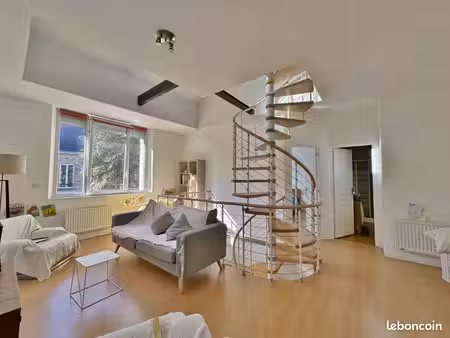 loft 4 pièces 92 m²
