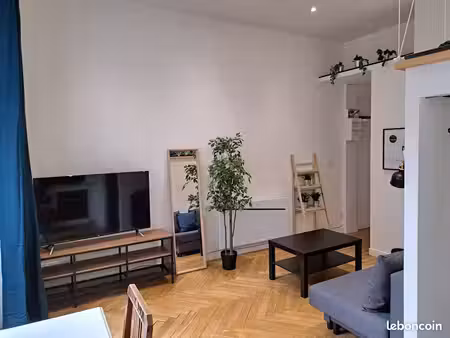 beau studio meublé – proche faculté