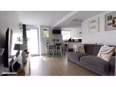 f2 meublé dans maison avec jardin  tout compris