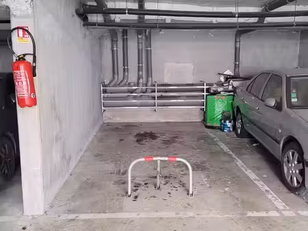 location place parking pontoise