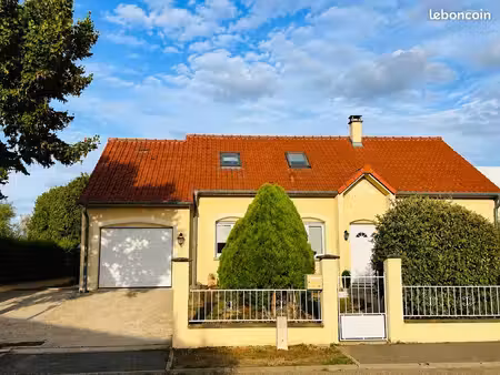 maison indépendante de plain-pied 143 m2 - 4 ch - loft 76 m2 - terrain 610 m2 - terrasse 3