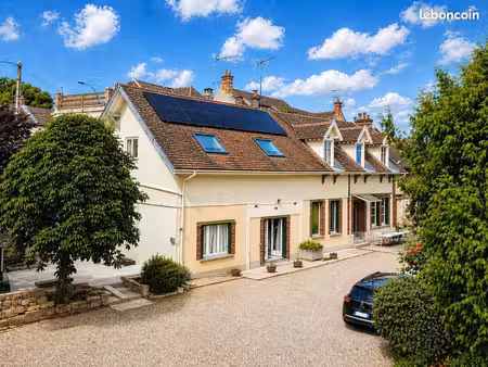 grande maison meublée 205 m² – souppes-sur-loing  proche gare ligne r