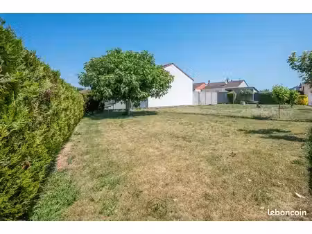 terrain guenange