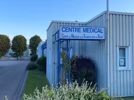 bureaux de consultation à louer cmts laxou parking privé