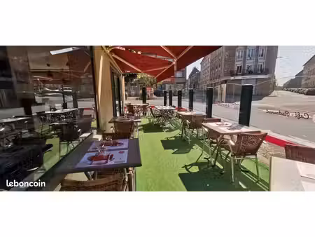 bar restaurant