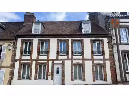 maison 8 pièces 180 m²