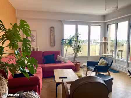 appartement 84m2 avec balcon