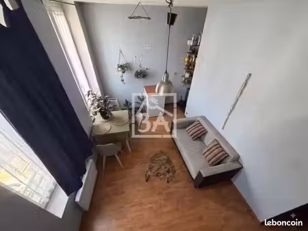 studio 1 pièce 27 m²