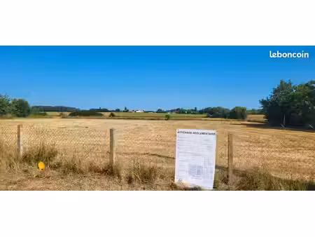 terrain constructible au calme vue dégagée dans un charmant village près de l aigle