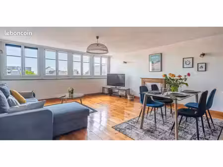 appartement spacieux et lumineux vannes centre