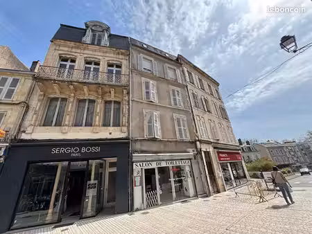 immeuble 5 pièces 260 m²