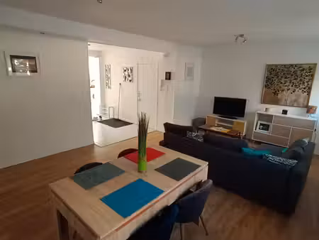 t2 bis 56m2 entièrement renové garage et caves