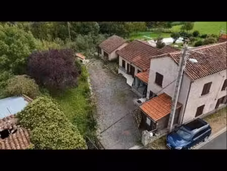 maison individuelle dans un lieu dit tranquille
