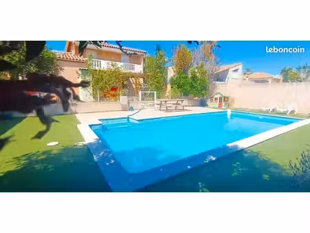 villa climatisée avec piscine