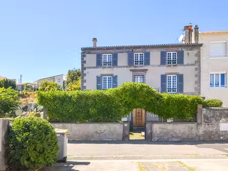 maison 12 pièces 270 m²