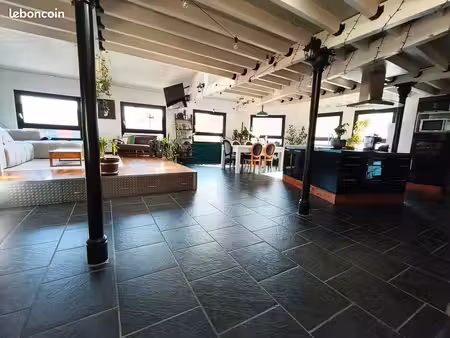 magnifique loft atypique de 108 m² (loi carrez) avec rooftop de 25m² et parking – lille jb