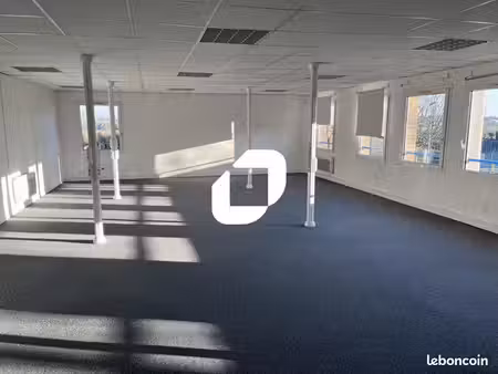 bureau 276 m²