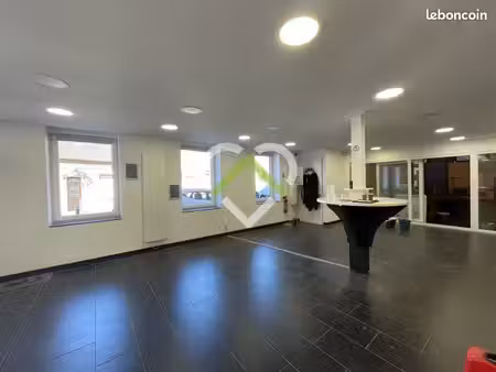 local commercial 61 m² lesquin