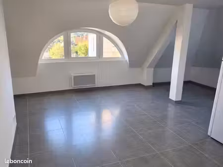 appartement f3 mansardé 50m² – steinbach (68700)