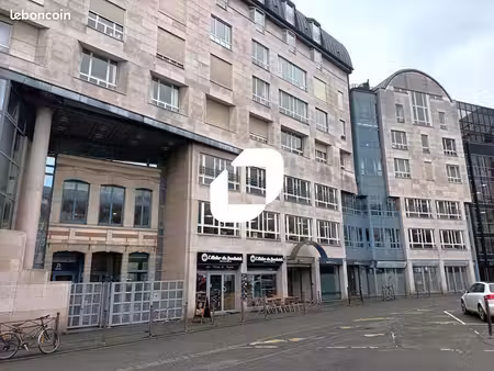bureaux 1 041 m²