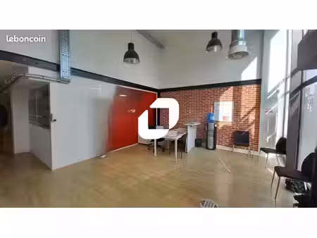 bureaux 966 m²