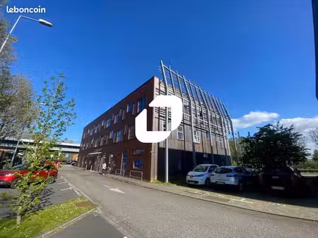 bureaux 1 779 m²