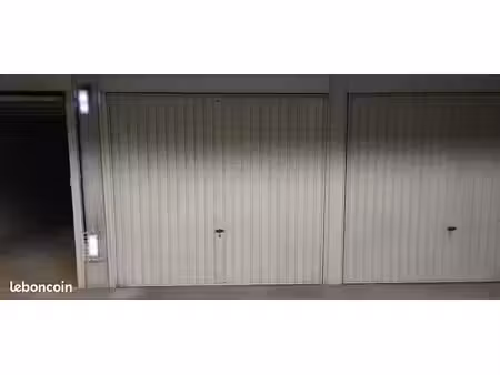 garage/box 11 m² pau