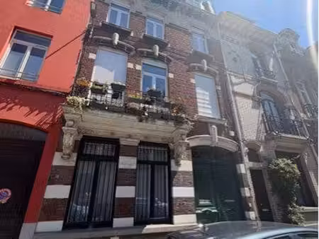 local professionnel entièrement rénové 35 11 m2 rue gantois lille